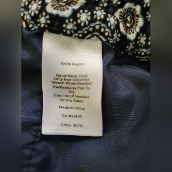 Talbots Women's 100% Rayon Detailed Pull on Pants Size Large - Picture 5 of 6